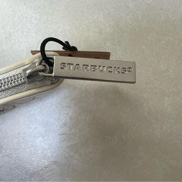 Starbucks Seattle 2019 Limited Edition Coin Change Purse NWT - Picture 3 of 5